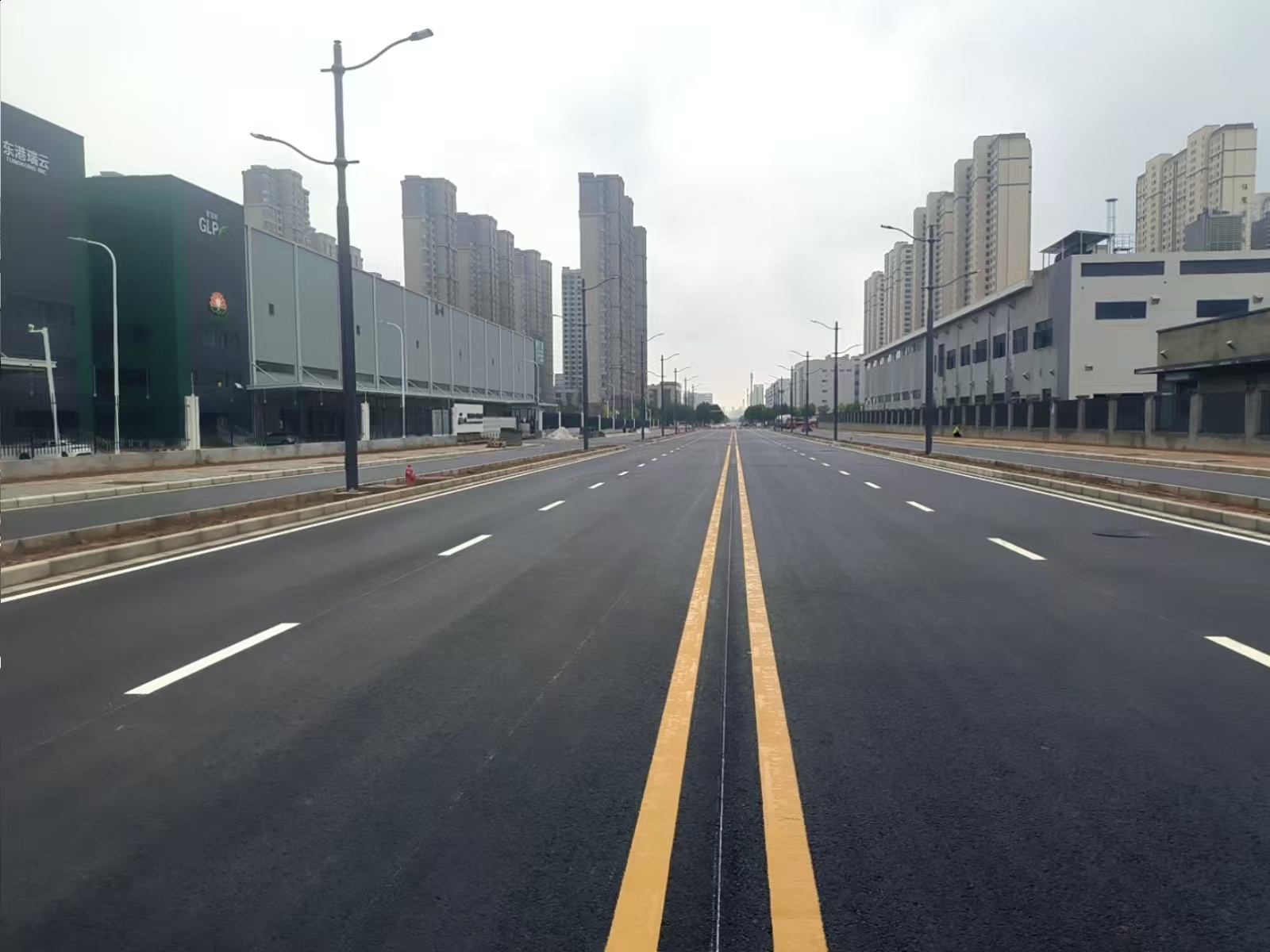 雪梅街(梅林路-金柏路)道路